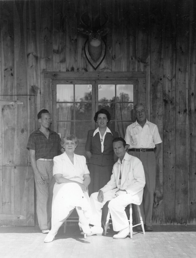 1942 Erica Dillon and Staff