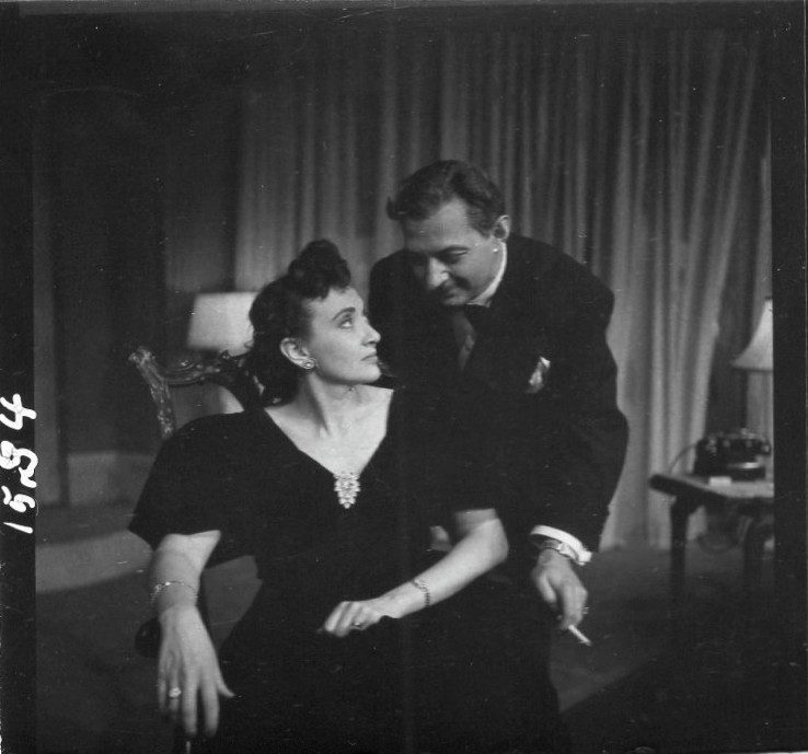 Viola and Robert Harris in Portrait in Black in 1950