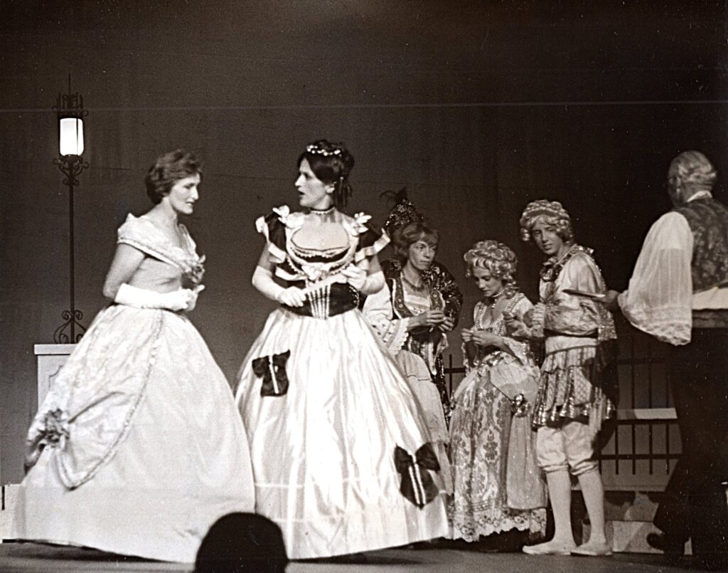 M’Lou Terry (left) and Carol Toscano (center) in the 1976 production of Die Fledermaus